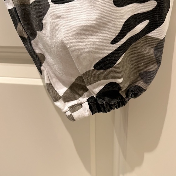 cargo pants - Picture 4 of 6